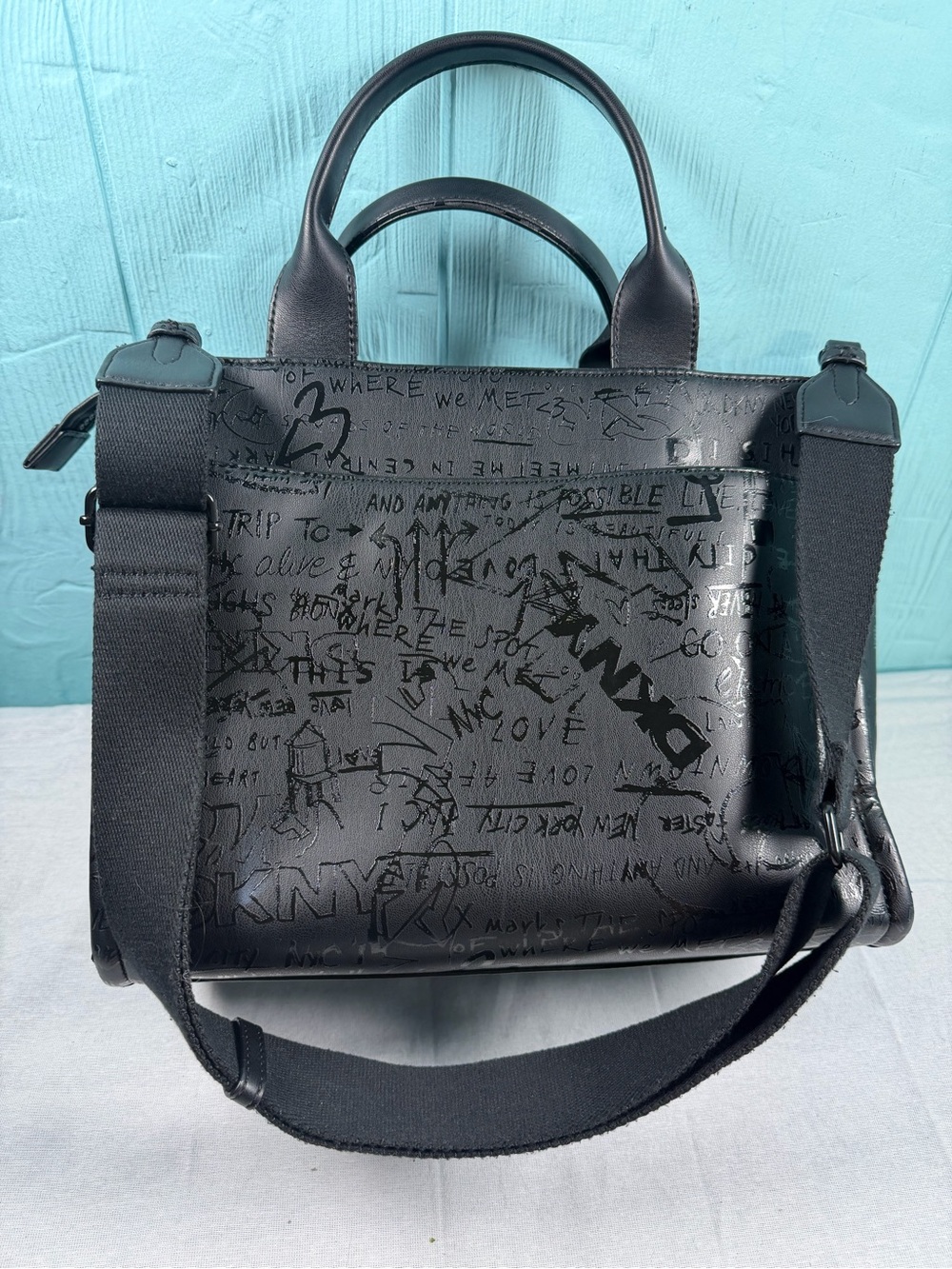 DKNY Hadlee Medium Tote Graffiti Crossbody Bag Black R54A8R57